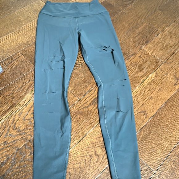 ALO High-Waist Ripped Warrior Legging, dark gray. EUC. - Picture 1 of 3
